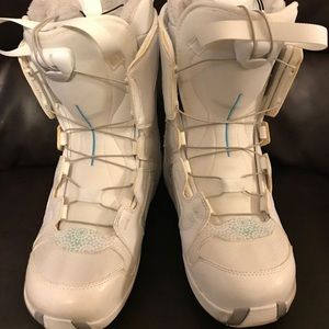 Women’s Salomon Snowboarding Boots